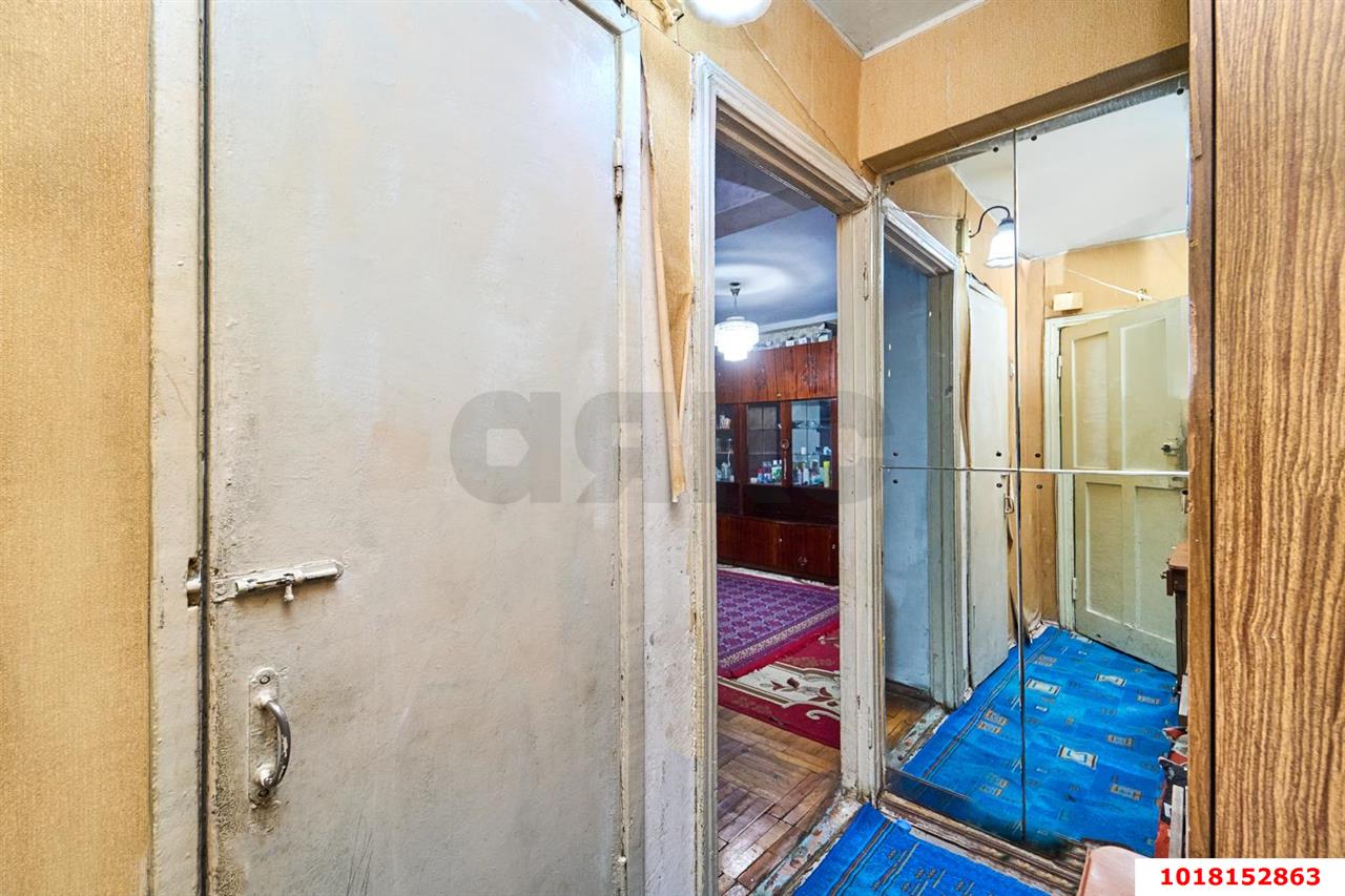 Фото №10: 3-комнатная квартира 58&nbsp;м², 1/5&nbsp;эт. - Краснодар, Центральный внутригородской округ, мкр. Черёмушки, ул. Айвазовского, 118