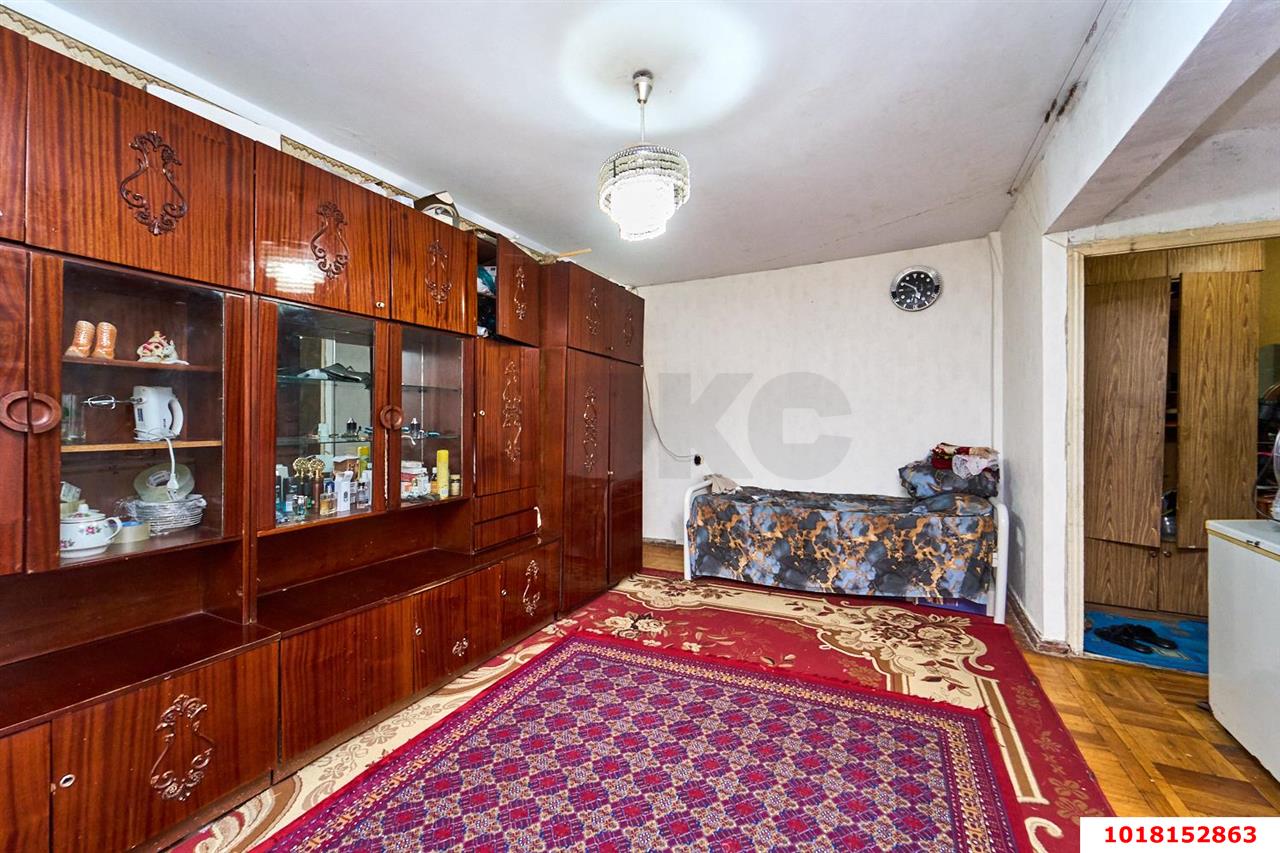 Фото №8: 3-комнатная квартира 58&nbsp;м², 1/5&nbsp;эт. - Краснодар, Центральный внутригородской округ, мкр. Черёмушки, ул. Айвазовского, 118