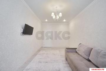 Фото №1: 1-комнатная квартира 35 м², 8/12 эт. - Краснодар, мкр. ЖК Красная Площадь, ул. Конгрессная, 21
