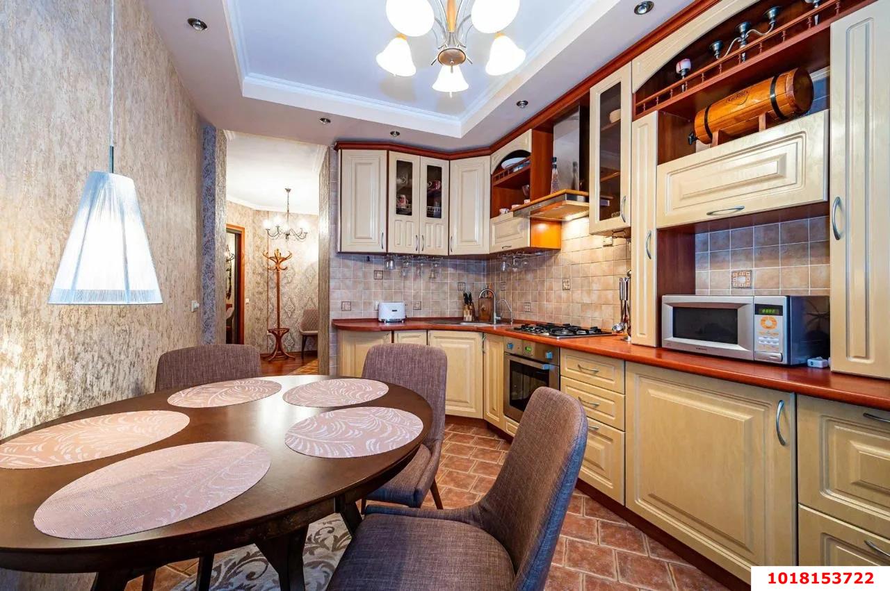 Фото №4: 2-комнатная квартира 71&nbsp;м², 1/9&nbsp;эт. - Краснодар, Западный внутригородской округ, мкр. Фестивальный, ул. Гаражная, 81/2