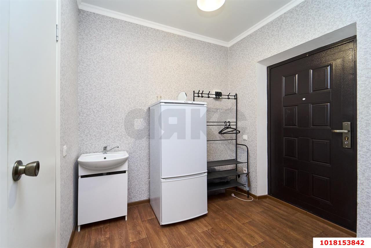 Фото №1: Студия 28&nbsp;м², 2/6&nbsp;эт. - Краснодар, мкр. Прикубанский внутригородской округ, ул. Калужская, 20