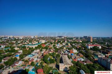 Фото №1: 1-комнатная квартира 52 м², 20/24 эт. - Краснодар, мкр. Центральный, ул. Митрофана Седина, 131