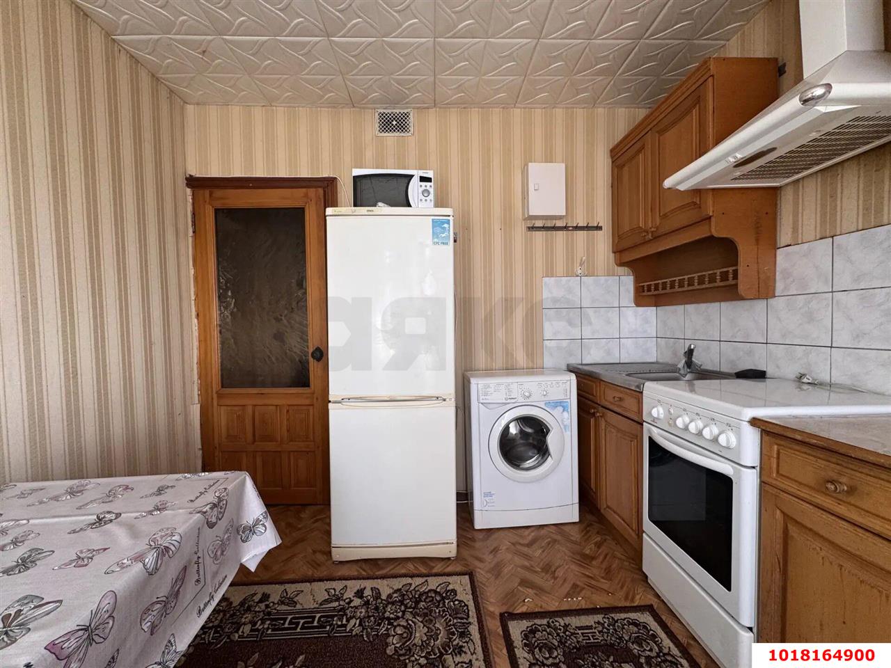 Фото №1: 1-комнатная квартира 36&nbsp;м², 4/10&nbsp;эт. - Краснодар, Прикубанский внутригородской округ, Отделение № 1 совхоза Солнечный, мкр. Фестивальный, ул. Яна Полуяна, 4
