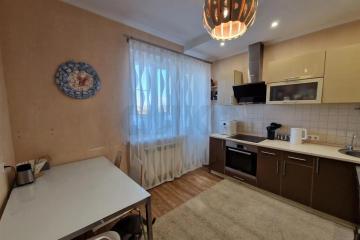 Фото №1: 2-комнатная квартира 70 м², 5/18 эт. - Краснодар, мкр. Краевая Клиническая Больница, ул. Домбайская, 12