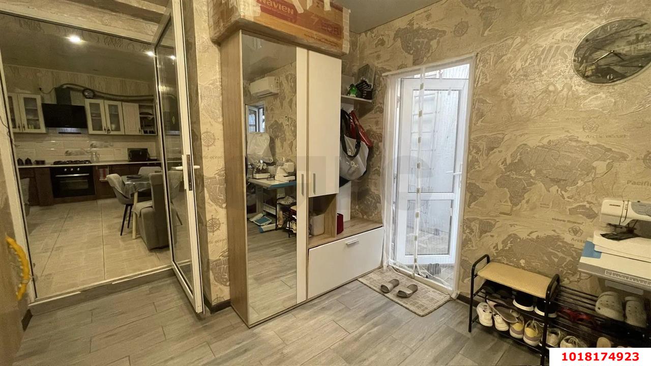 Фото №3: 3-комнатная квартира 56&nbsp;м², 1/1&nbsp;эт. - Краснодар, Центральный внутригородской округ, мкр. Черёмушки, ул. Айвазовского, 43