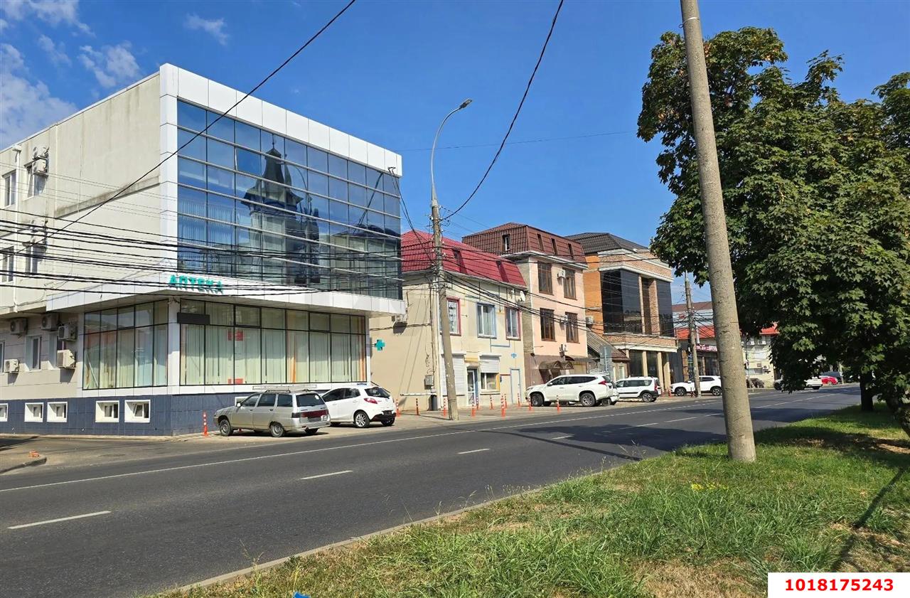 Фото №4: Офисное помещение 38&nbsp;м², 2/3&nbsp;эт. - Краснодар, Западный внутригородской округ, мкр. Фестивальный, ул. Бабушкина, 175