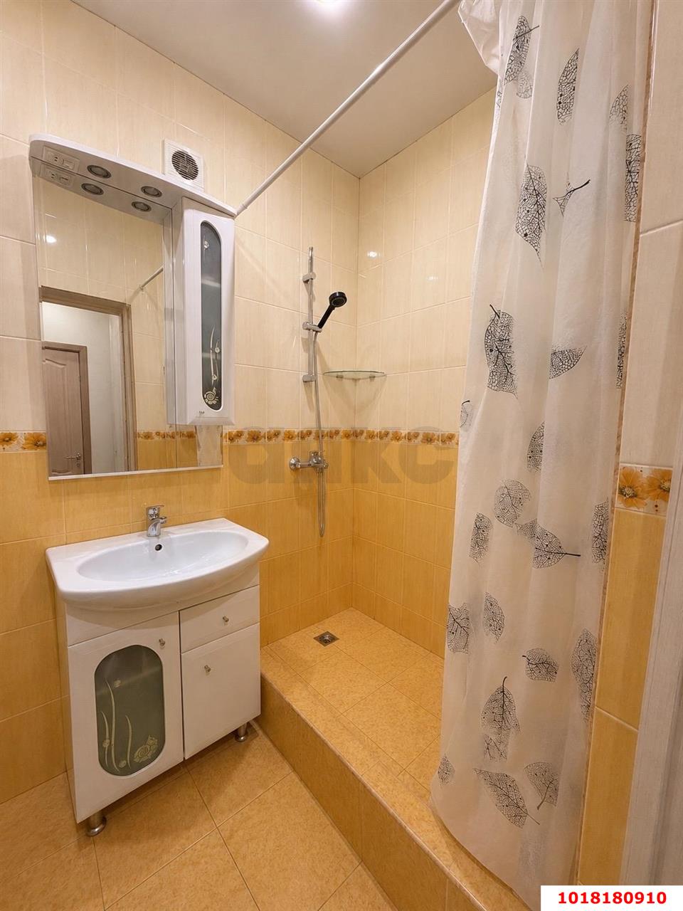 Фото №6: 2-комнатная квартира 66&nbsp;м², 5/5&nbsp;эт. - Краснодар, Прикубанский внутригородской округ, мкр. Музыкальный, ул. имени Сергея Есенина, 84Б