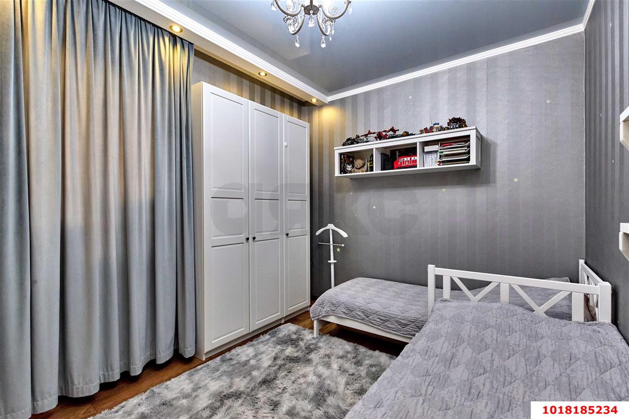 Фото №9: 3-комнатная квартира 82&nbsp;м², 13/16&nbsp;эт. - Краснодар, Западный внутригородской округ, мкр. Юбилейный, ул. 70-летия Октября, 1/1
