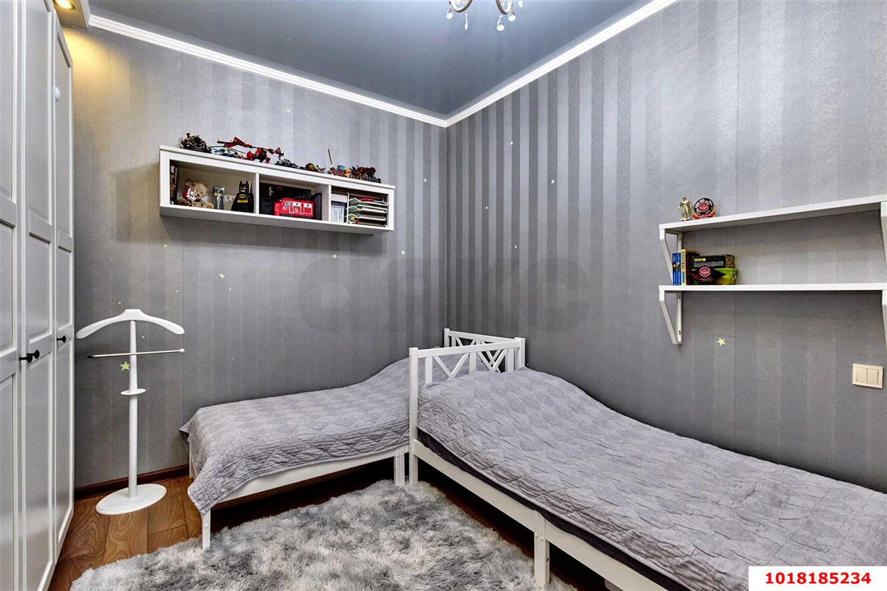 Фото №10: 3-комнатная квартира 82&nbsp;м², 13/16&nbsp;эт. - Краснодар, Западный внутригородской округ, мкр. Юбилейный, ул. 70-летия Октября, 1/1
