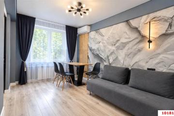 Фото №1: 3-комнатная квартира 59 м², 4/5 эт. - Краснодар, мкр. Завод Измерительных Приборов, ул. Карякина, 12