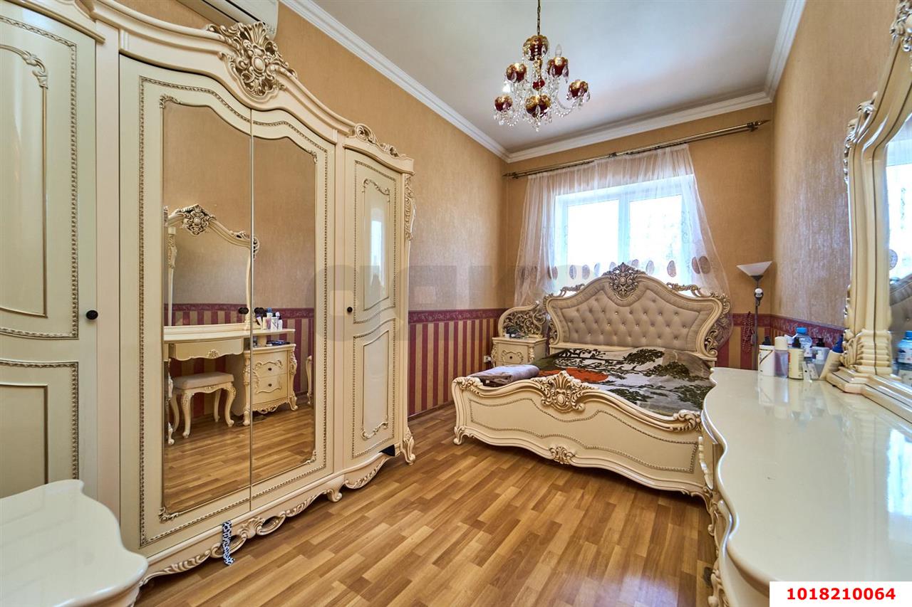 Фото №3: Дом 266&nbsp;м² + 4&nbsp;сот., 1&nbsp;эт. - Краснодар, Карасунский внутригородской округ, мкр. Хлопчато-бумажный Комбинат, пр-д 4-й  Васнецова, 3