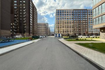 Фото №1: Студия 43&nbsp;м², 1/12&nbsp;эт. - Краснодар, мкр. 9-й километр, ул. Ярославская, 115