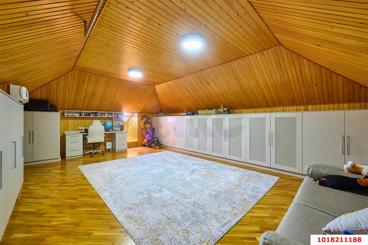 Фото №28: Дом 297&nbsp;м² + 6&nbsp;сот., 2&nbsp;эт. - Краснодар, Центральный внутригородской округ, мкр. Центральный, ул. Будённого, 250