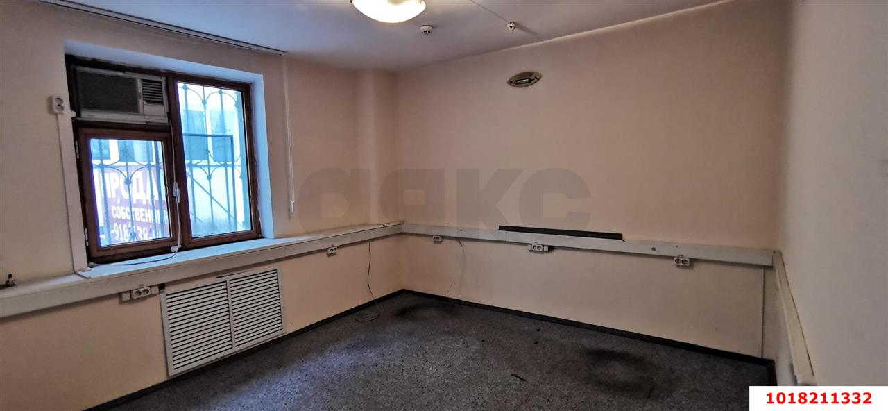 Фото №7: Торговое помещение 183&nbsp;м², 1/2&nbsp;эт. - Краснодар, Центральный внутригородской округ, мкр. Центральный, ул. Красная, 180