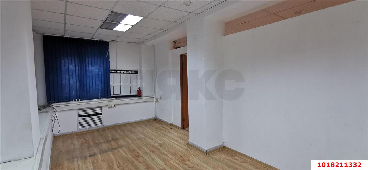 Фото №5: Торговое помещение 183&nbsp;м², 1/2&nbsp;эт. - Краснодар, Центральный внутригородской округ, мкр. Центральный, ул. Красная, 180