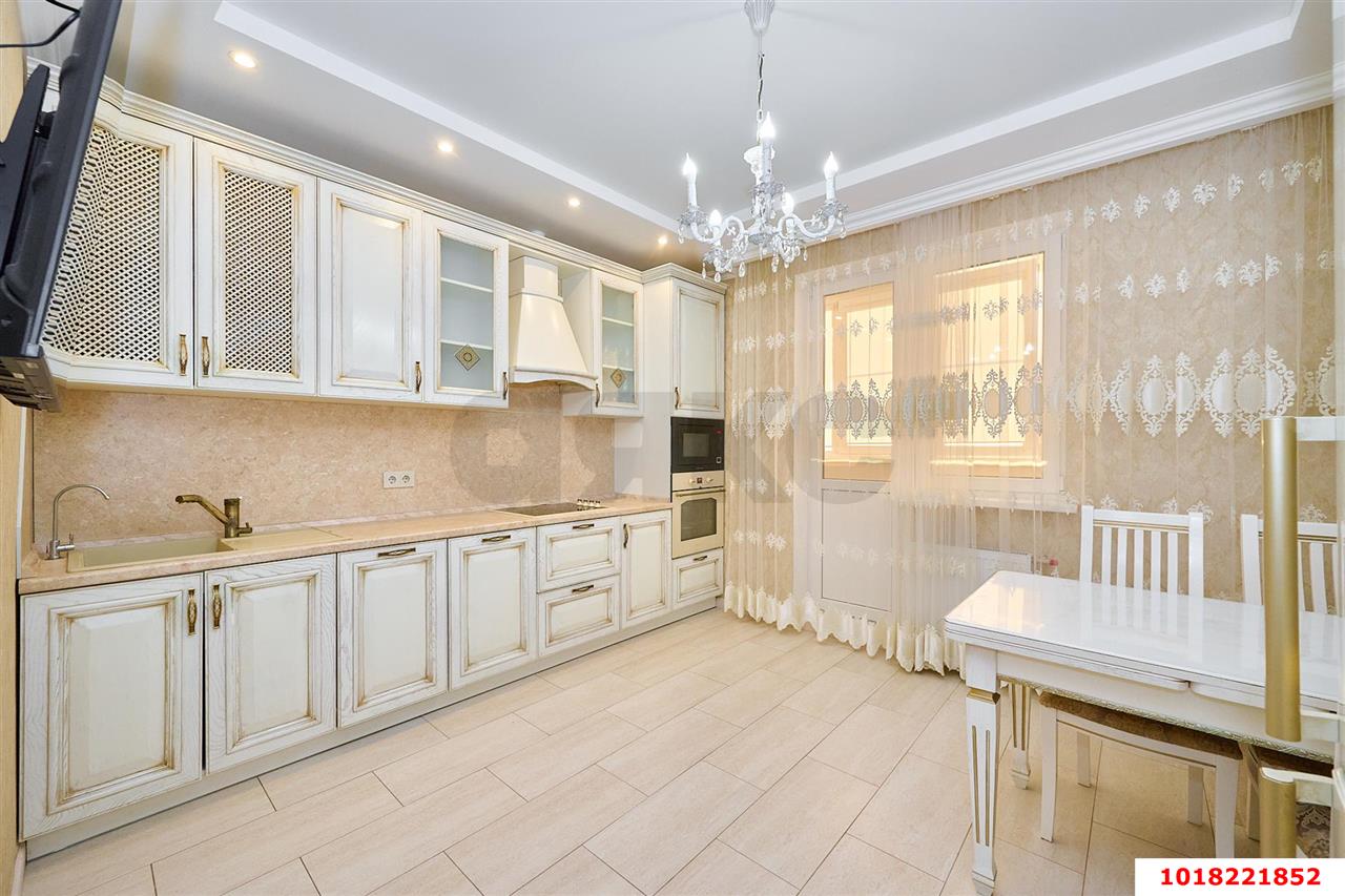 Фото №1: 2-комнатная квартира 67&nbsp;м², 14/17&nbsp;эт. - Краснодар, Прикубанский внутригородской округ, мкр. имени Маршала Жукова, ул. Александра Покрышкина, 2/2