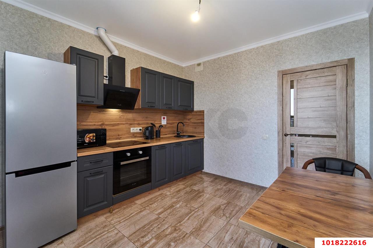 Фото №3: 1-комнатная квартира 42&nbsp;м², 14/25&nbsp;эт. - Краснодар, Западный внутригородской округ, Фестивальный, мкр. ЖК Маршал, ул. Гаражная, 87