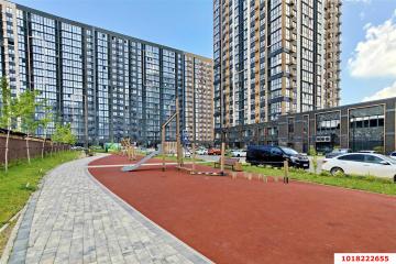 Фото №1: 2-комнатная квартира 65 м², 12/18 эт. - Краснодар, мкр. Образцово, ул. Адмирала Макарова, 5