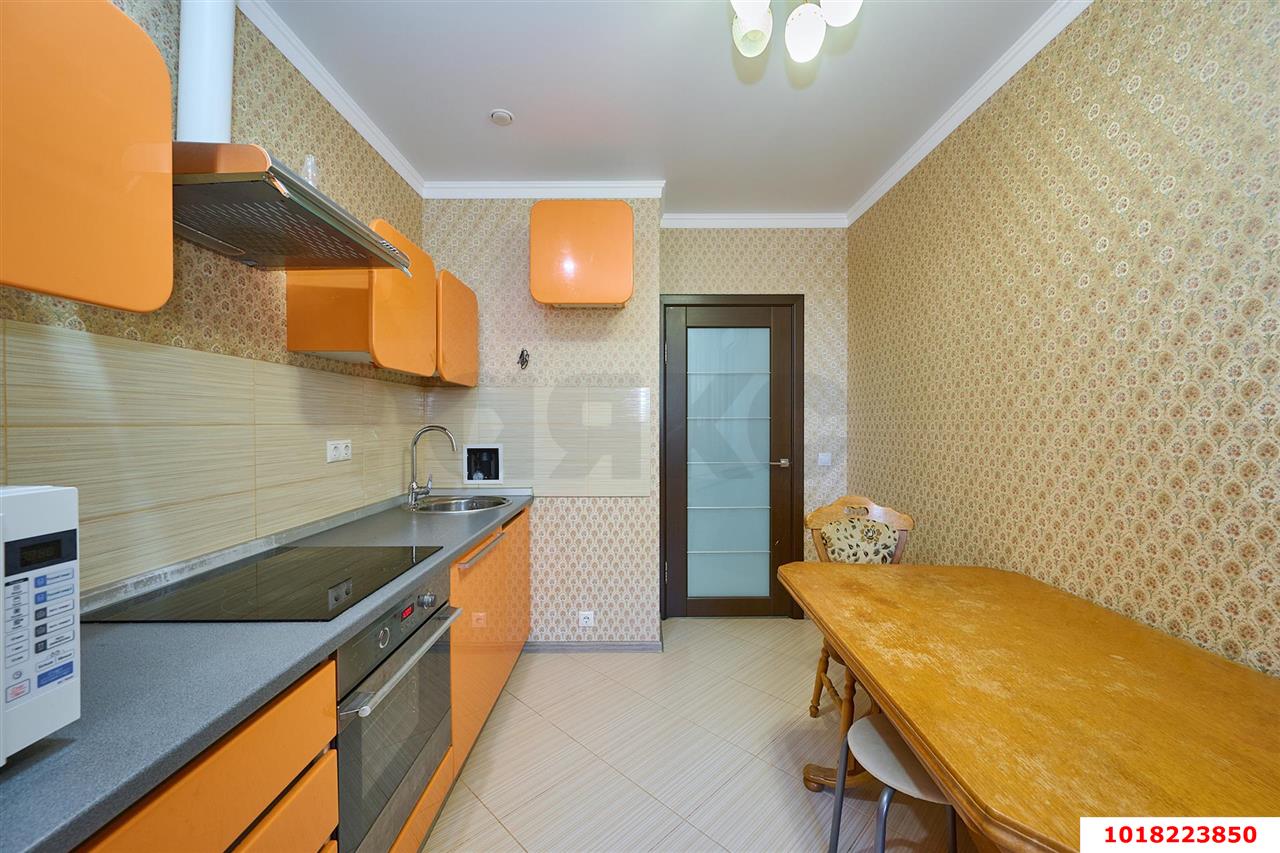 Фото №3: 3-комнатная квартира 68&nbsp;м², 3/10&nbsp;эт. - Краснодар, Прикубанский внутригородской округ, Славянский, мкр. Светлоград, ул. Красных Партизан, 1/4к3