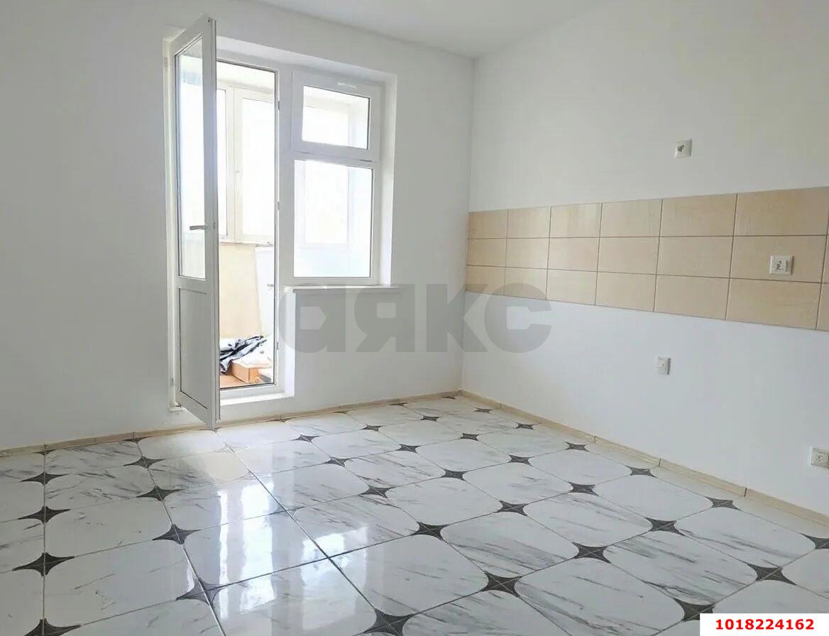 Фото №1: 2-комнатная квартира 64&nbsp;м², 5/16&nbsp;эт. - Краснодар, Западный внутригородской округ, мкр. Центральный, ул. Севастопольская, 6/1