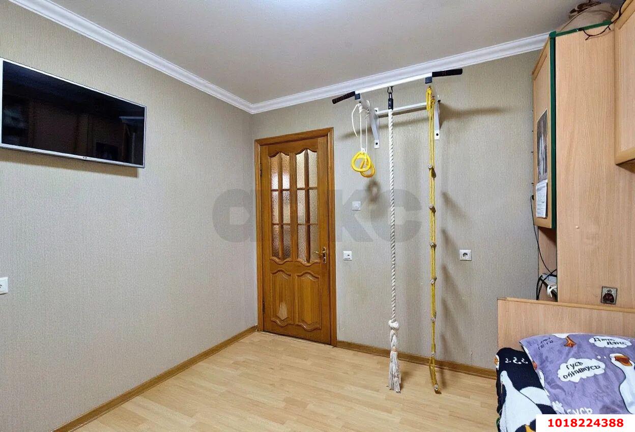 Фото №3: 4-комнатная квартира 86&nbsp;м², 1/10&nbsp;эт. - Краснодар, Прикубанский внутригородской округ, мкр. Завод Измерительных Приборов, ул. Зиповская, 28