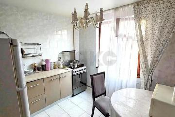 Фото №1: 3-комнатная квартира 68&nbsp;м², 6/9&nbsp;эт. - Краснодар, мкр. Комсомольский, ул. Уральская, 172