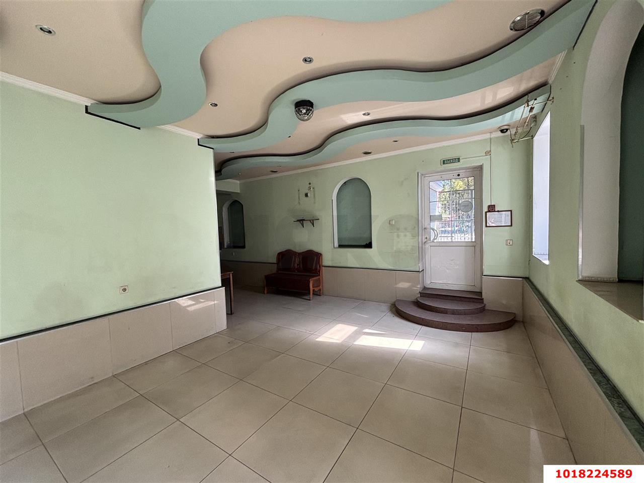 Фото №3: Торговое помещение 334&nbsp;м², 1/2&nbsp;эт. - Краснодар, Карасунский внутригородской округ, мкр. Хлопчато-бумажный Комбинат, ул. Уральская, 57