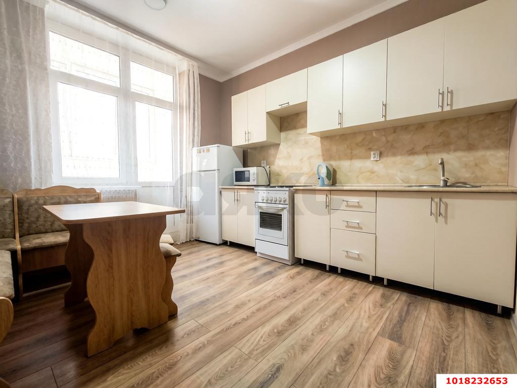 Фото №1: 1-комнатная квартира 45&nbsp;м², 9/16&nbsp;эт. - Краснодар, Прикубанский внутригородской округ, ЖК Губернский, мкр. 1-й квартал, ул. Домбайская, 59