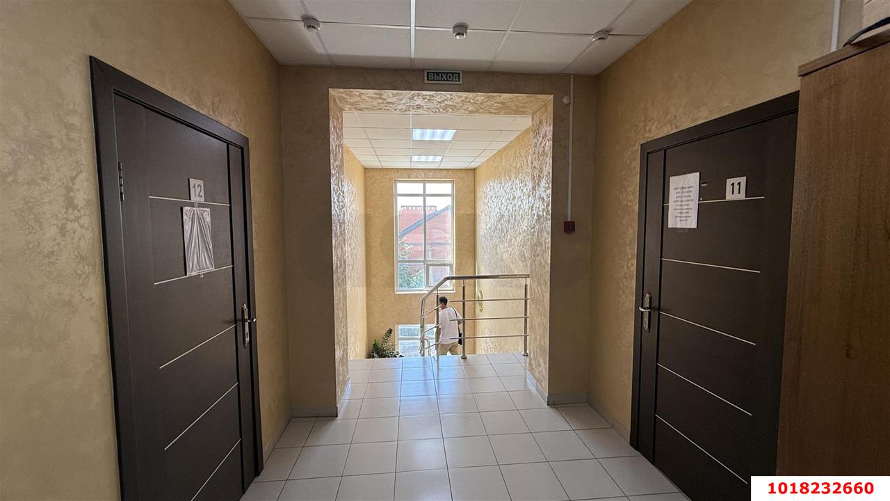 Фото №3: Отдельное здание 553&nbsp;м², 1/3&nbsp;эт. - Краснодар, Прикубанский внутригородской округ, мкр. Сады Калинина, ул. Средняя, 15