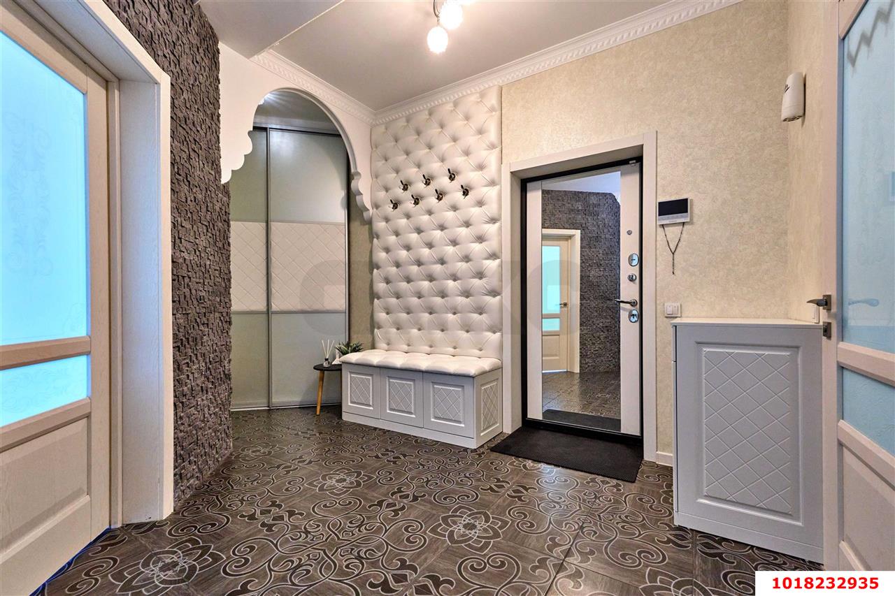 Фото №11: 2-комнатная квартира 83&nbsp;м², 11/19&nbsp;эт. - Краснодар, Западный внутригородской округ, ЖК Октябрьский, мкр. Центральный, ул. Октябрьская, 181/2