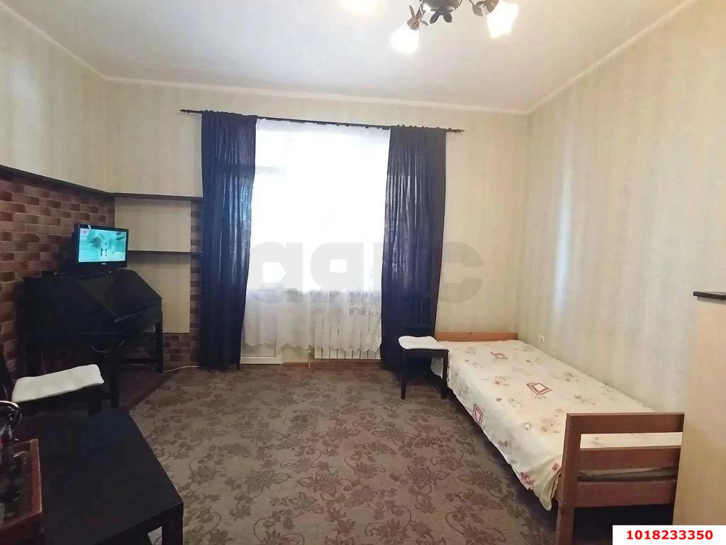 Фото №3: 1-комнатная квартира 41&nbsp;м², 1/4&nbsp;эт. - Краснодар, Прикубанский внутригородской округ, Калинино, мкр. Завод Радиоизмерительных Приборов, ул. Сергиевская, 49