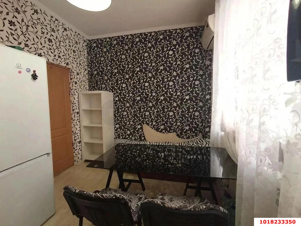 Фото №2: 1-комнатная квартира 41&nbsp;м², 1/4&nbsp;эт. - Краснодар, Прикубанский внутригородской округ, Калинино, мкр. Завод Радиоизмерительных Приборов, ул. Сергиевская, 49