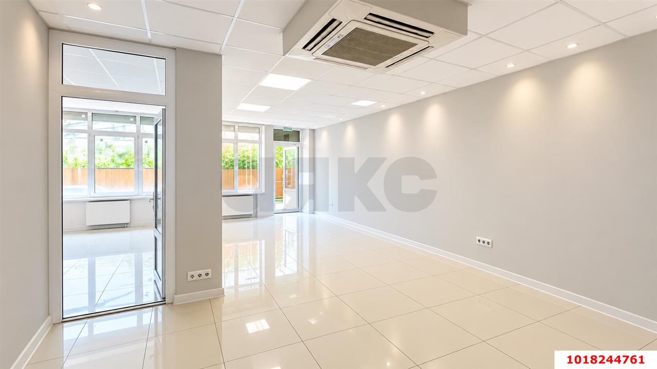 Фото №4: Торговое помещение 52&nbsp;м², 1/16&nbsp;эт. - Краснодар, Центральный внутригородской округ, мкр. Школьный, ул. 9 Мая, 48/1к1