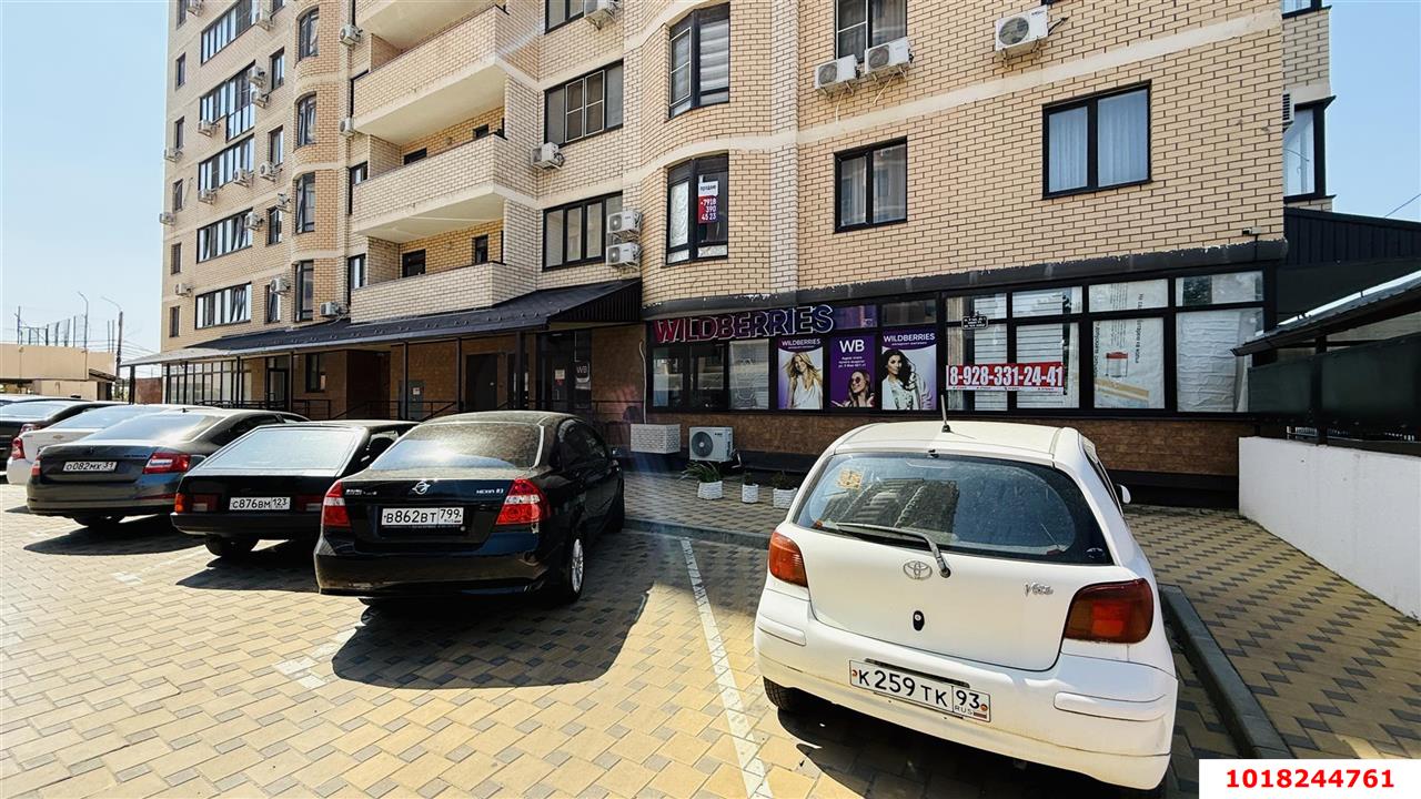 Фото №6: Торговое помещение 52&nbsp;м², 1/16&nbsp;эт. - Краснодар, Центральный внутригородской округ, мкр. Школьный, ул. 9 Мая, 48/1к1