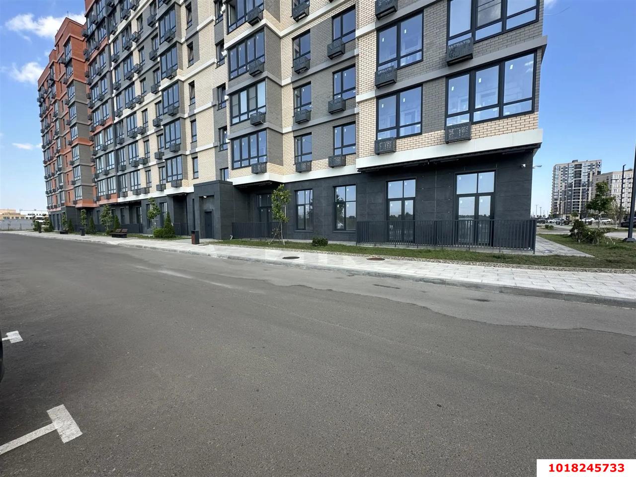 Фото №2: 3-комнатная квартира 74&nbsp;м², 1/18&nbsp;эт. - Краснодар, Прикубанский внутригородской округ, мкр. ЖК Тёплые Края, ул. им. Александра Гикало, 11