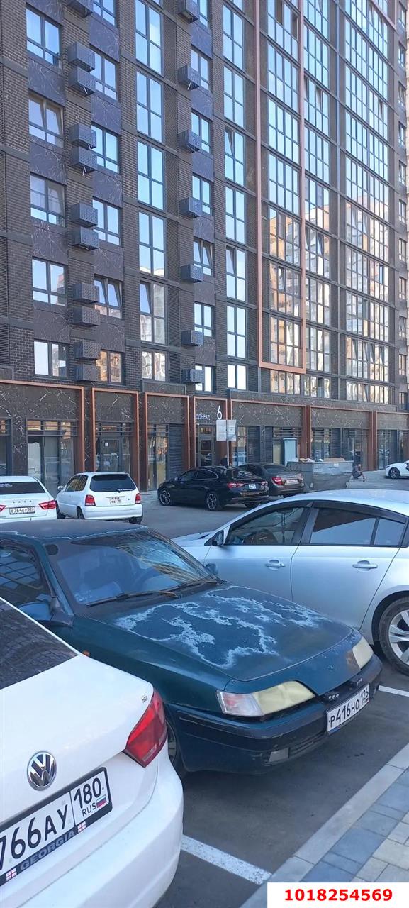 Фото №1: 1-комнатная квартира 39&nbsp;м², 5/18&nbsp;эт. - Краснодар, Прикубанский внутригородской округ, мкр. Образцово, ул. Адмирала Макарова, 5/1