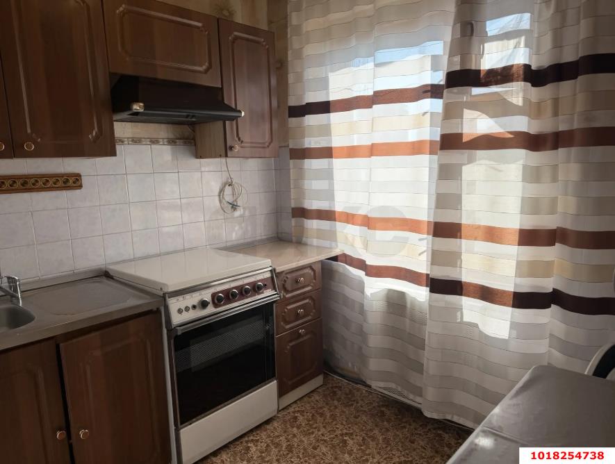 Фото №8: 3-комнатная квартира 63&nbsp;м², 5/5&nbsp;эт. - Краснодар, мкр. Западный внутригородской округ, ул. 4-я Линия Нефтяников, 5