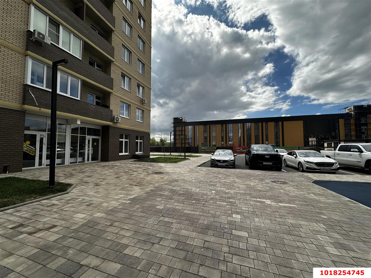 Фото №3: Торговое помещение 65&nbsp;м², 1/16&nbsp;эт. - Краснодар, Прикубанский внутригородской округ, мкр. жилой комплекс Дыхание, ул. Лётчика Позднякова, 2к29