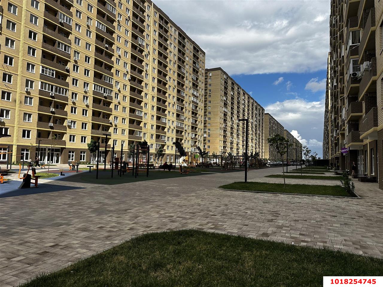Фото №6: Торговое помещение 65&nbsp;м², 1/16&nbsp;эт. - Краснодар, Прикубанский внутригородской округ, мкр. жилой комплекс Дыхание, ул. Лётчика Позднякова, 2к29