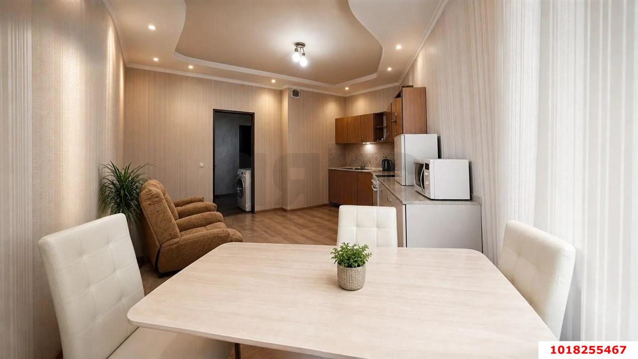 Фото №1: 2-комнатная квартира 90&nbsp;м², 4/24&nbsp;эт. - Краснодар, Западный внутригородской округ, ЖК Новый Город, мкр. Юбилейный, б-р Клары Лучко, 14к2