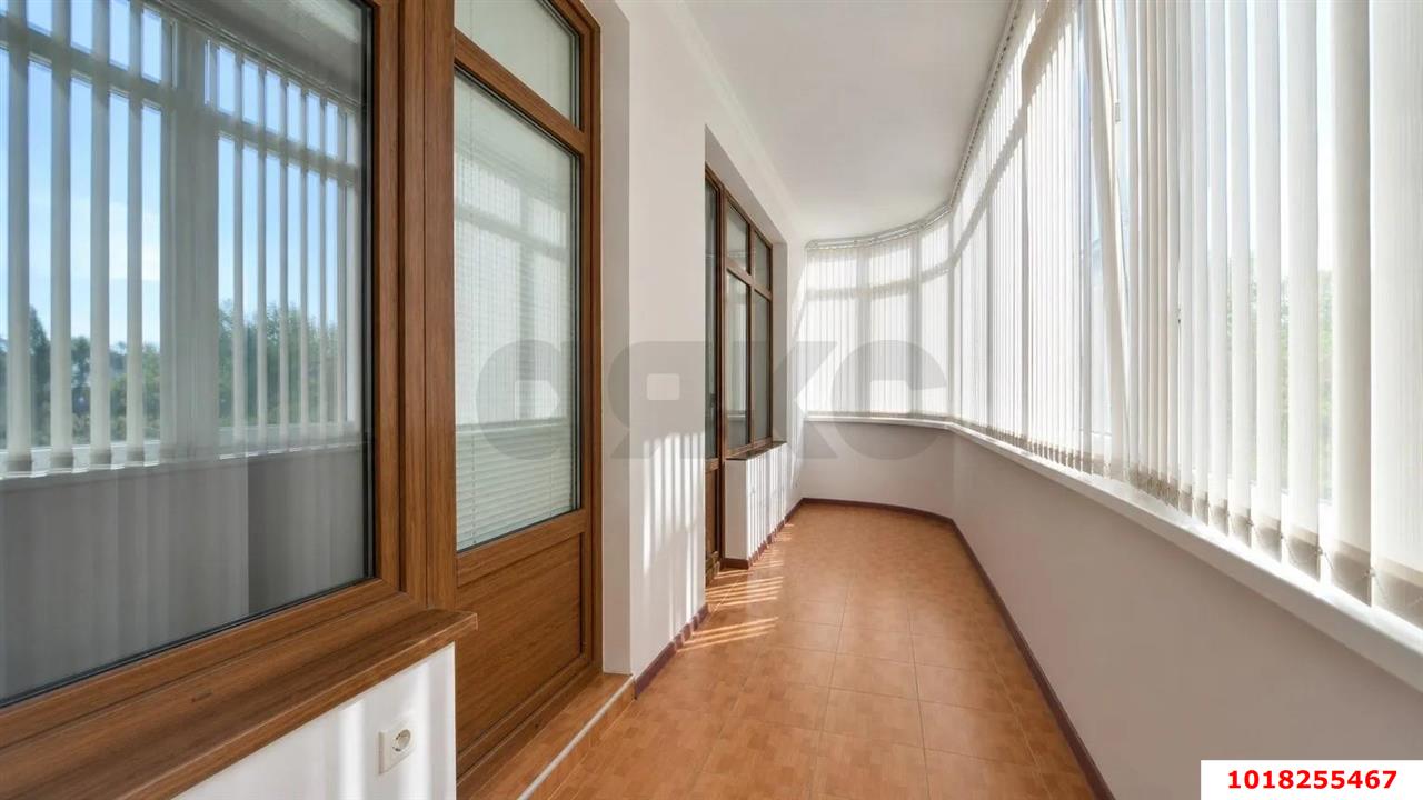 Фото №11: 2-комнатная квартира 90&nbsp;м², 4/24&nbsp;эт. - Краснодар, Западный внутригородской округ, ЖК Новый Город, мкр. Юбилейный, б-р Клары Лучко, 14к2