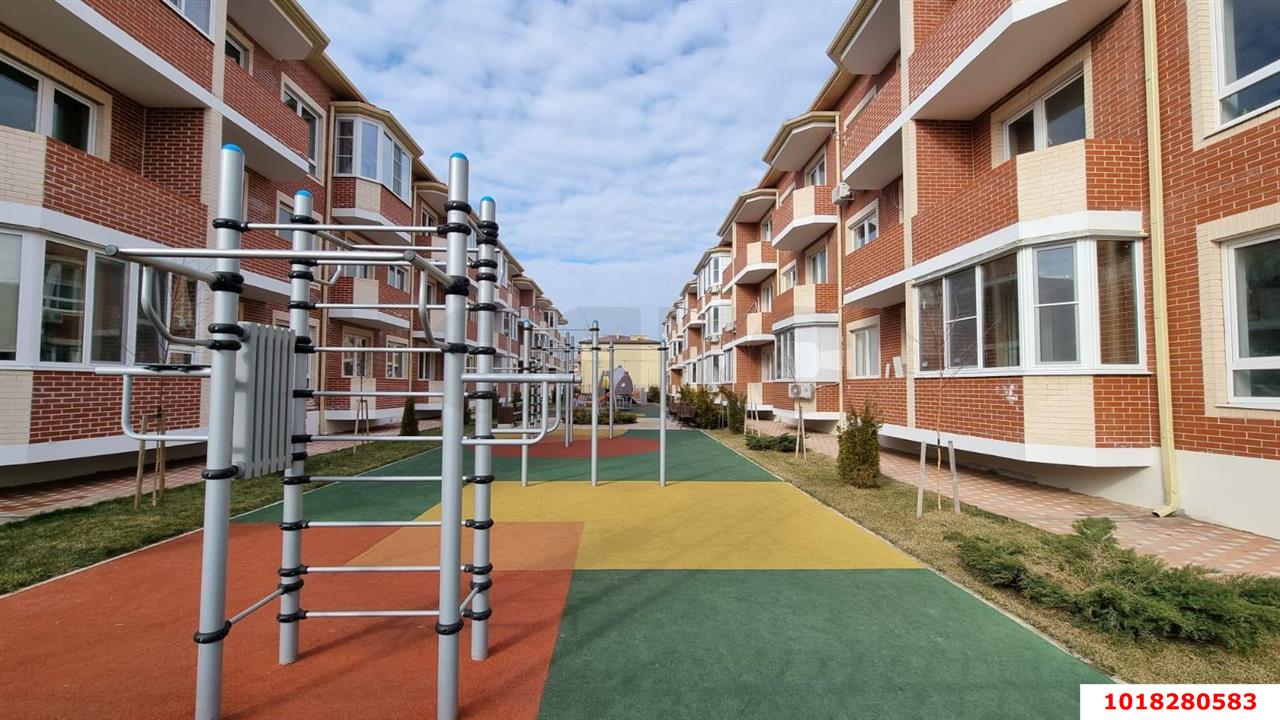 Фото №1: 1-комнатная квартира 37&nbsp;м², 3/3&nbsp;эт. - Краснодар, Калинино, имени Петра Метальникова, ЖК Жилой Квартал, мкр. Прикубанский внутригородской округ, ул. Ивана Рослого, 16к2