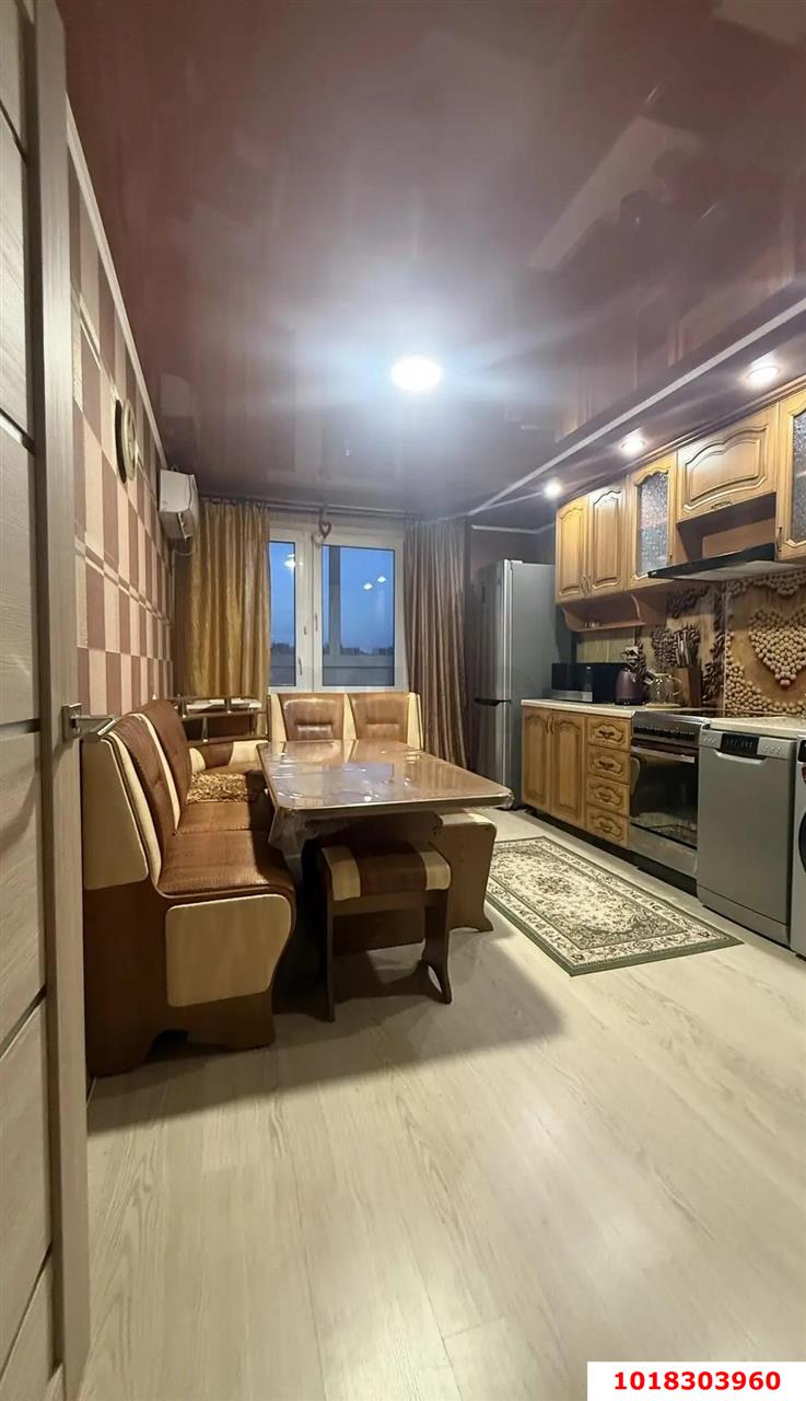 Фото №1: 2-комнатная квартира 74&nbsp;м², 16/17&nbsp;эт. - Краснодар, Прикубанский внутригородской округ, мкр. Восточно-Кругликовский, ул. Героев-Разведчиков, 26/1