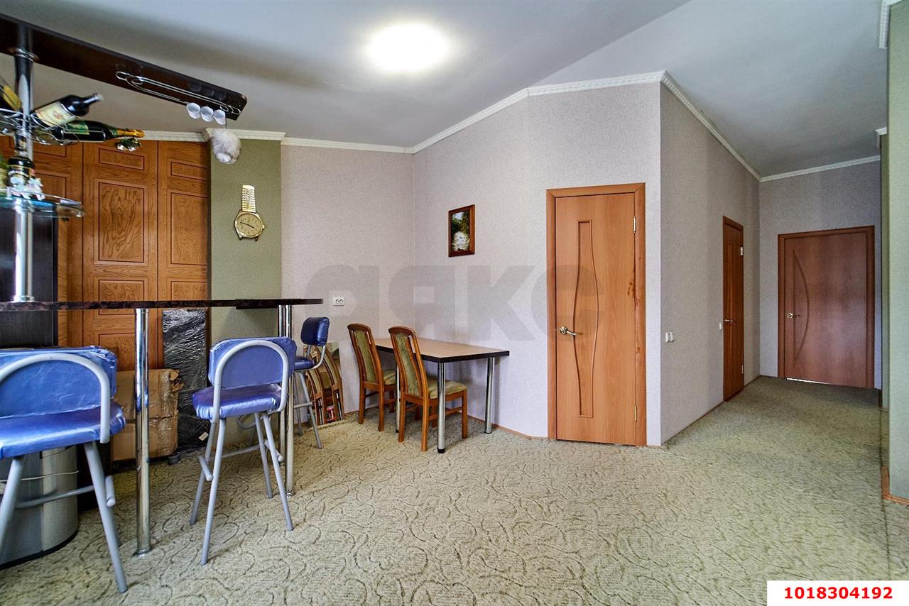 Фото №10: 3-комнатная квартира 157&nbsp;м², 7/8&nbsp;эт. - Краснодар, Прикубанский внутригородской округ, мкр. Восточно-Кругликовский, ул. Черкасская, 81