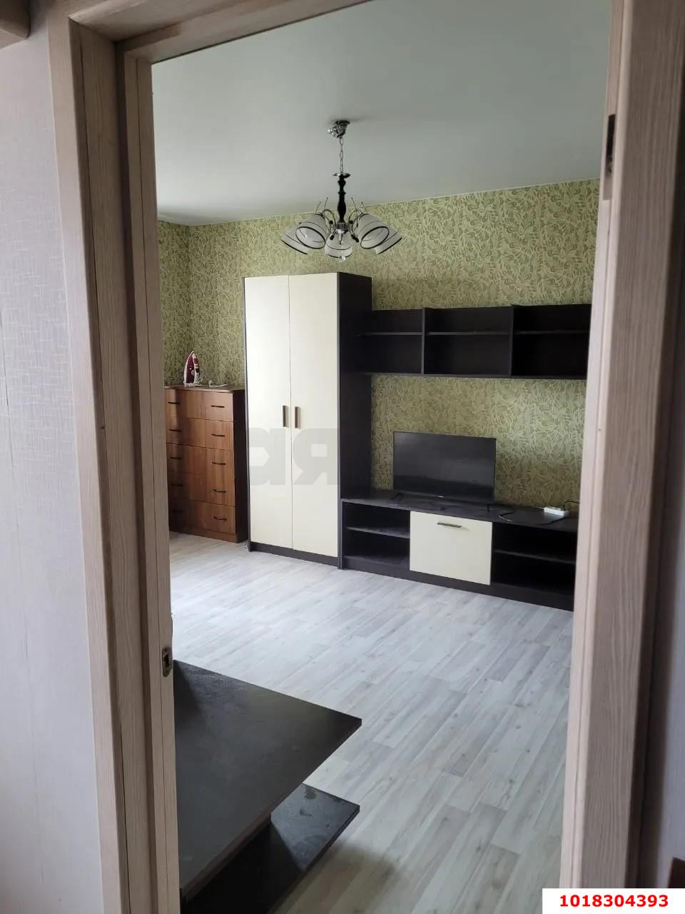 Фото №4: 1-комнатная квартира 32&nbsp;м², 7/10&nbsp;эт. - Краснодар, Западный внутригородской округ, мкр. Юбилейный, пр-кт Чекистов, 13