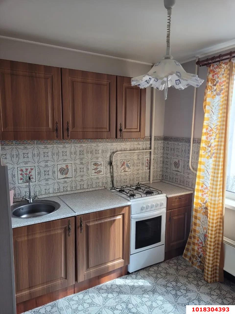 Фото №1: 1-комнатная квартира 32&nbsp;м², 7/10&nbsp;эт. - Краснодар, Западный внутригородской округ, мкр. Юбилейный, пр-кт Чекистов, 13