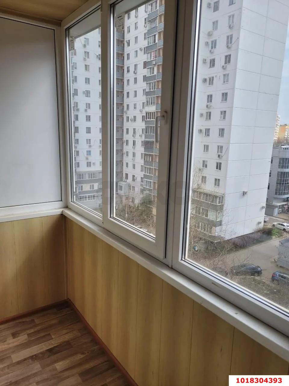 Фото №7: 1-комнатная квартира 32&nbsp;м², 7/10&nbsp;эт. - Краснодар, Западный внутригородской округ, мкр. Юбилейный, пр-кт Чекистов, 13