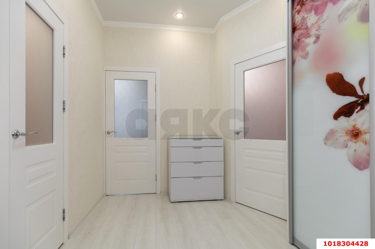 Фото №8: 1-комнатная квартира 53&nbsp;м², 12/20&nbsp;эт. - Краснодар, Западный внутригородской округ, ЖК Октябрьский, мкр. Центральный, ул. Октябрьская, 181/2к1