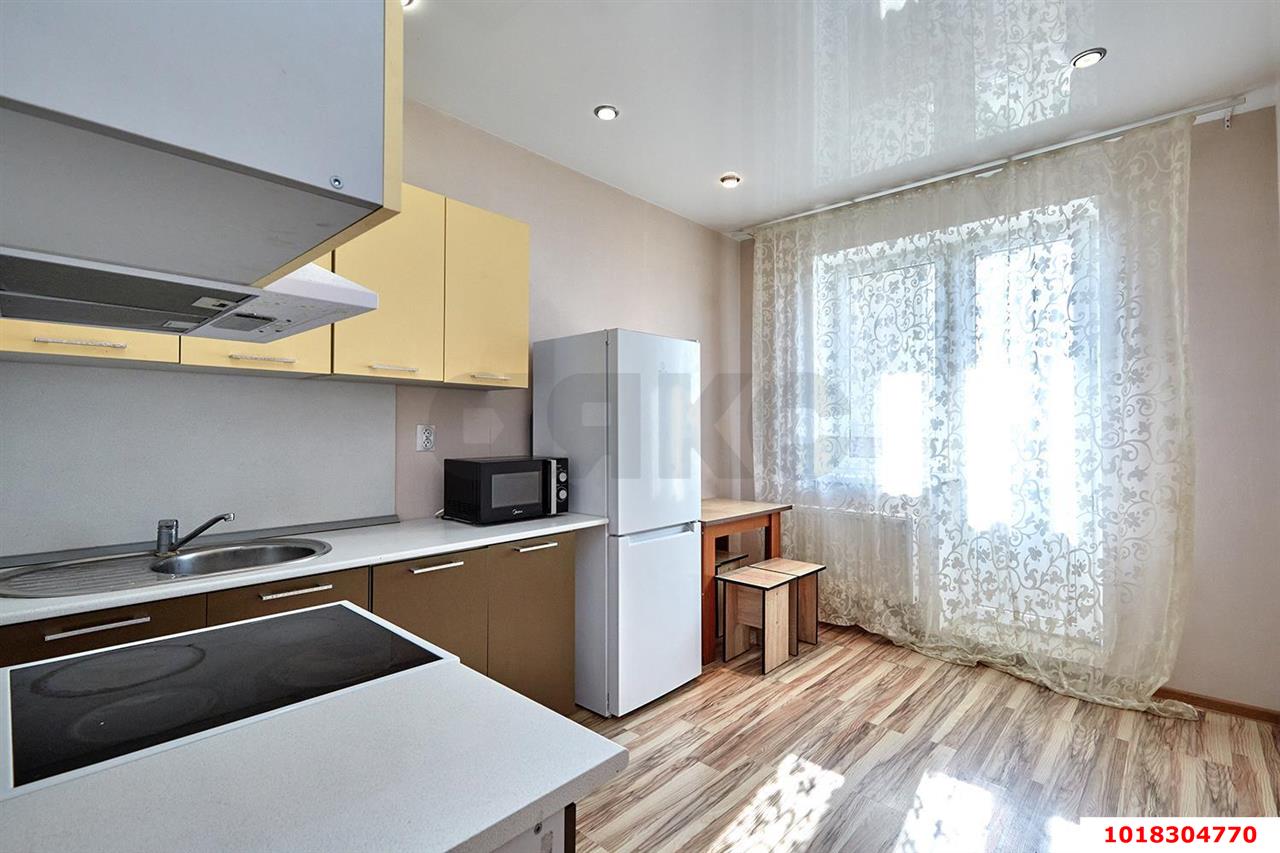 Фото №1: 1-комнатная квартира 40&nbsp;м², 11/16&nbsp;эт. - Краснодар, Прикубанский внутригородской округ, 2-я Площадка, мкр. жилой комплекс Кремлёвские Ворота, ул. Кореновская, 2к3