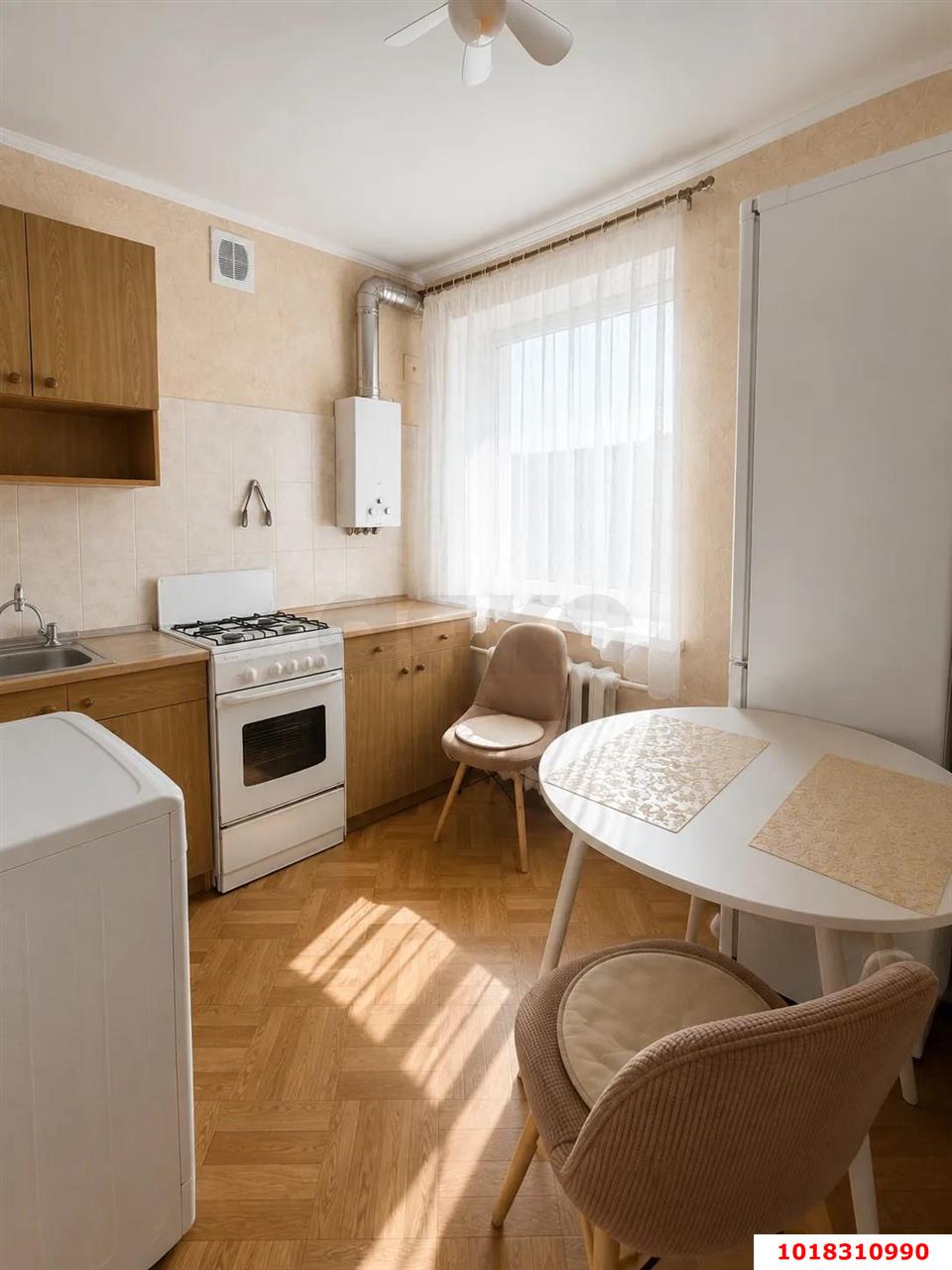 Фото №1: 1-комнатная квартира 34&nbsp;м², 5/5&nbsp;эт. - Краснодар, Центральный внутригородской округ, Покровка, мкр. Центральный, ул. Володарского, 10